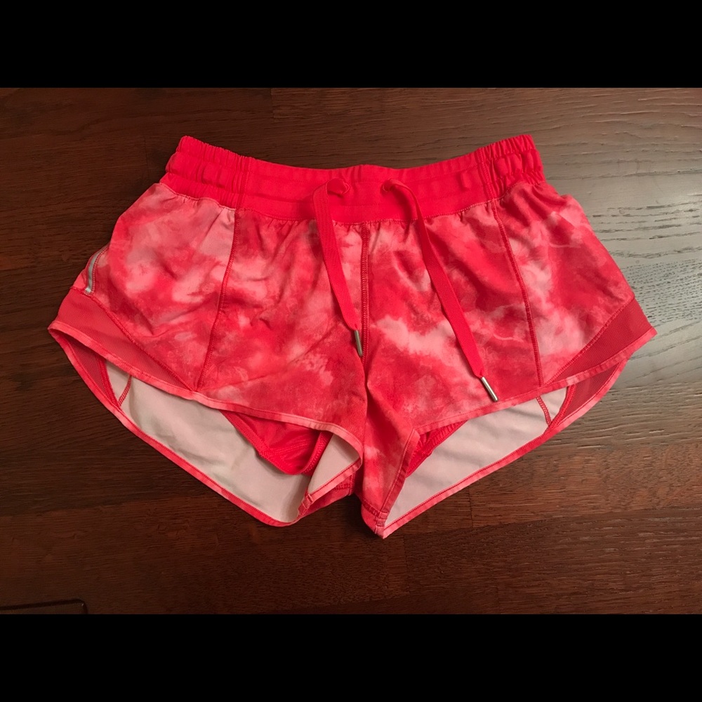 Lululemon Hotty Hot Short 2.5”